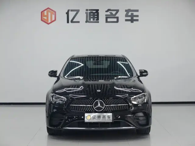 Mercedes-Benz E-Class — Фото автомобиля 2