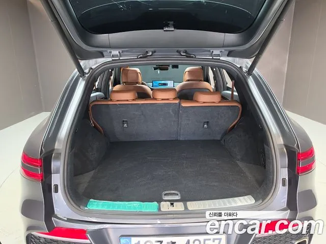 Genesis GV70 — Фото автомобиля 25