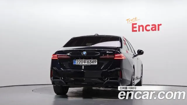 BMW 5 Series — Фото автомобиля 4
