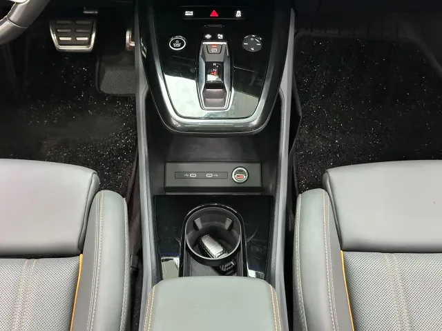 Audi Q4 e-tron — Фото автомобиля 25