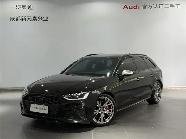 Фотография автомобиля — Audi S4