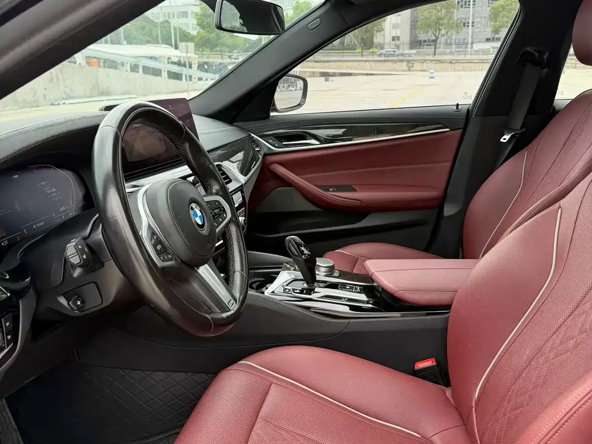 BMW BMW 5 Series 2022 Facelift 525Li Luxury Package — Фото автомобиля 4