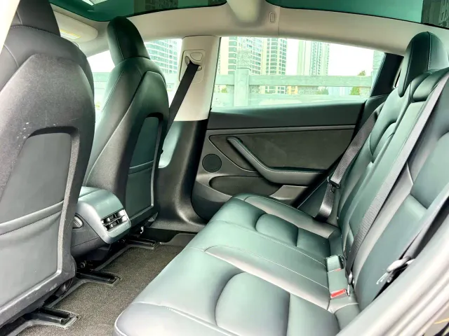 Tesla Model 3 — Фото автомобиля 7