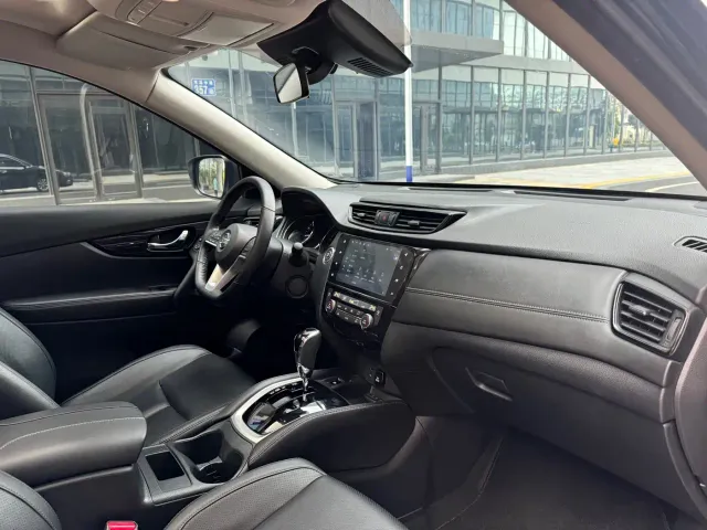 Nissan X-Trail — Фото автомобиля 18