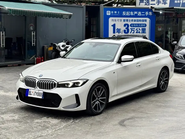 Фотография автомобиля — BMW 3 Series