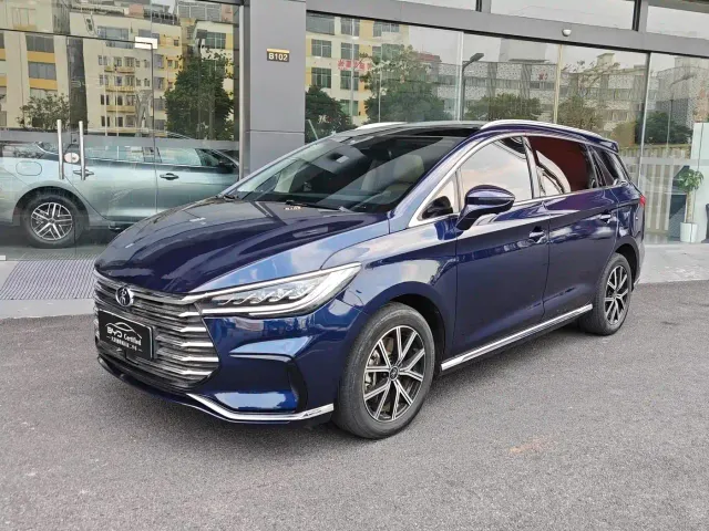 Фотография автомобиля — BYD Song MAX