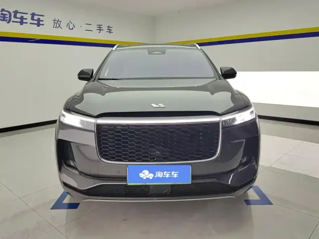 Li Auto ONE — Фото автомобиля 2