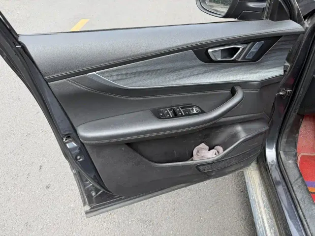 Chery Tiggo 8 PLUS Kunpeng e+ — Фото автомобиля 6