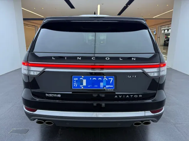 Lincoln Aviator — Фото автомобиля 11