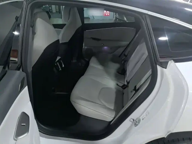 Arcfox Alpha S5 — Фото автомобиля 16