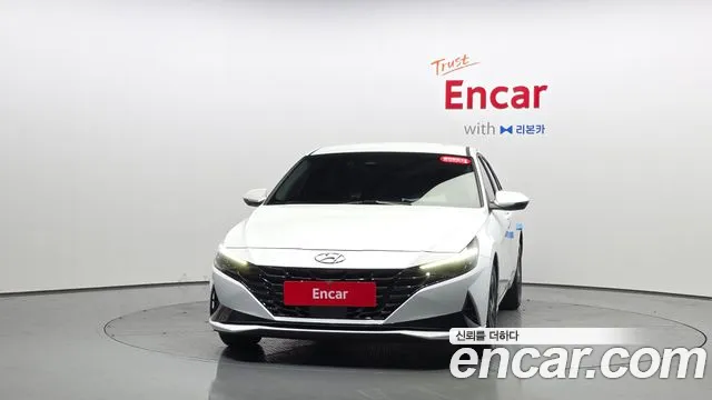 Hyundai Avante CN7 — Фото автомобиля 3