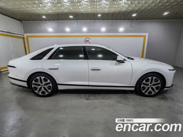 Hyundai Grandeur Grandeur (GN7) 2.5 Бензин 2WD — Фото автомобиля 6