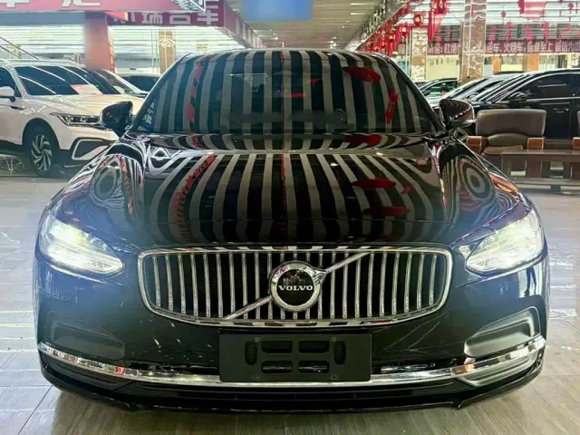 Volvo S90 — Фото автомобиля 8