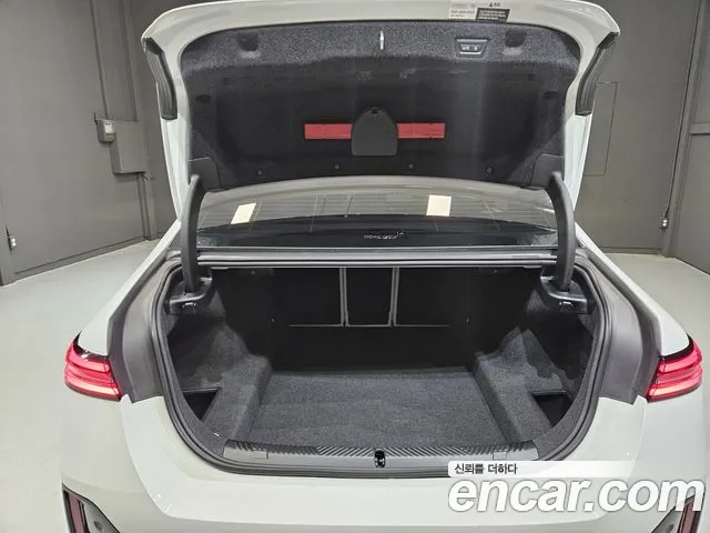 BMW 5 Series — Фото автомобиля 20