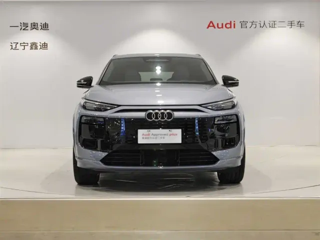 Audi Q6L e-tron — Фото автомобиля 2