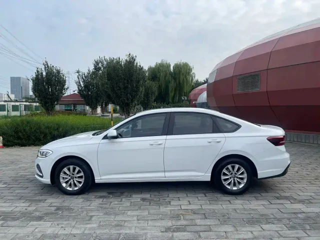 Volkswagen Lavida — Фото автомобиля 5
