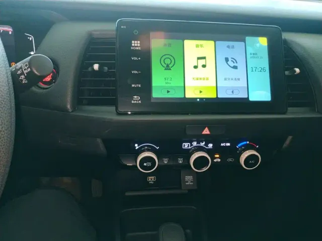 Honda Fit — Фото автомобиля 12