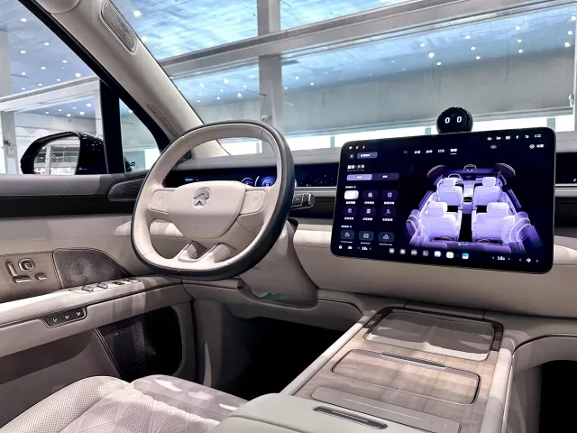 Nio ES8 — Фото автомобиля 19