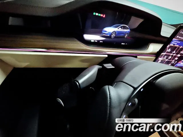 Tesla Model X — Фото автомобиля 8