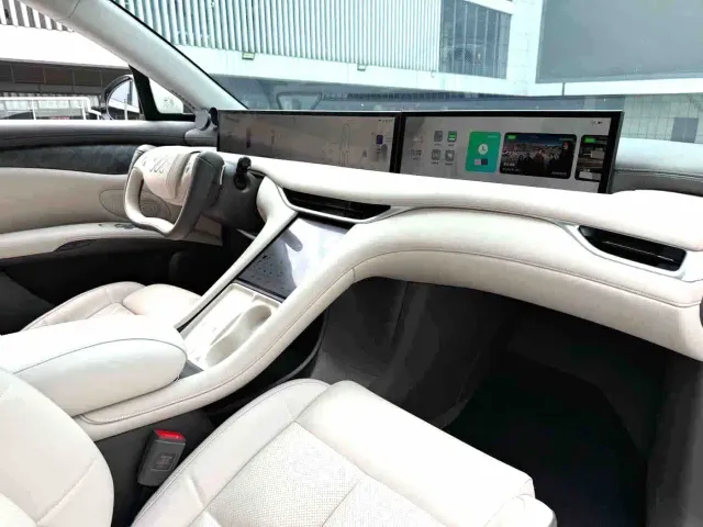 IM Motors LS6 — Фото автомобиля 10
