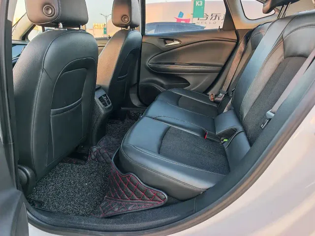Buick Verano — Фото автомобиля 10