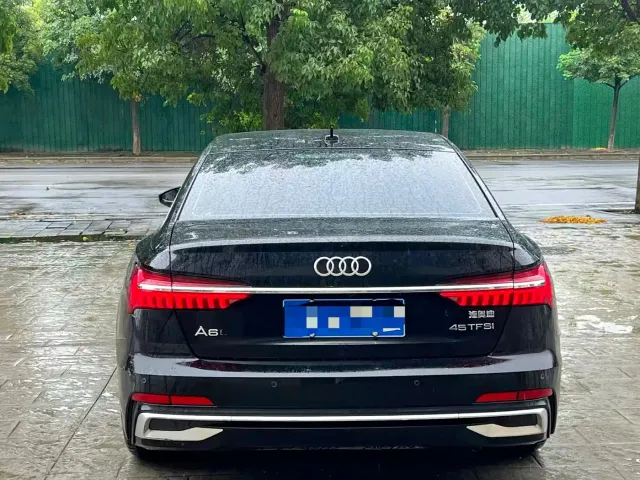 Audi A6L — Фото автомобиля 7