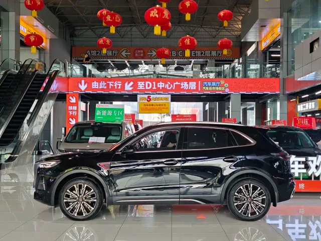 Hongqi HS5 — Фото автомобиля 15