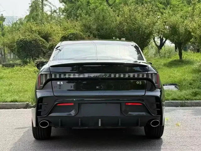 Lynk & Co 03 — Фото автомобиля 9