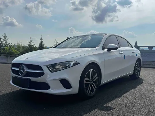 Фотография автомобиля — Mercedes-Benz A-Class