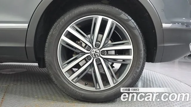 Volkswagen Tiguan Tiguan 2 поколение 2.0 TDI 4Motion Prestige — Фото автомобиля 18