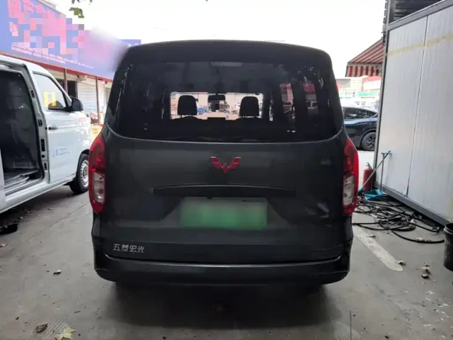 Wuling Hongguang — Фото автомобиля 5