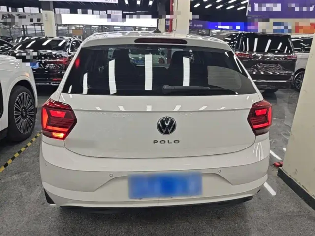 Volkswagen Polo — Фото автомобиля 5