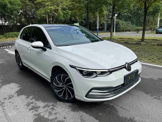 Volkswagen Golf — Фото автомобиля 3