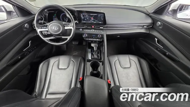 Hyundai Avante CN7 — Фото автомобиля 10