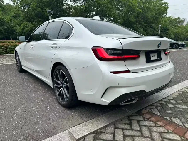 BMW 3 Series — Фото автомобиля 8