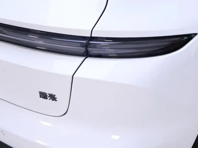 Nio ET5 Touring — Фото автомобиля 9