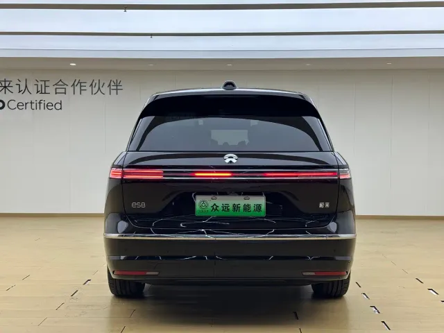 Nio ES8 — Фото автомобиля 25