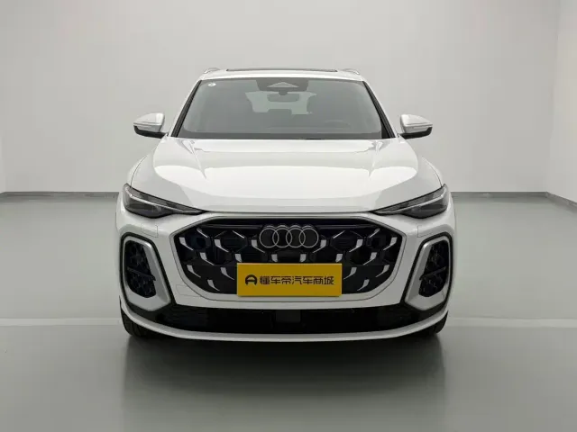 Audi Q5L — Фото автомобиля 2