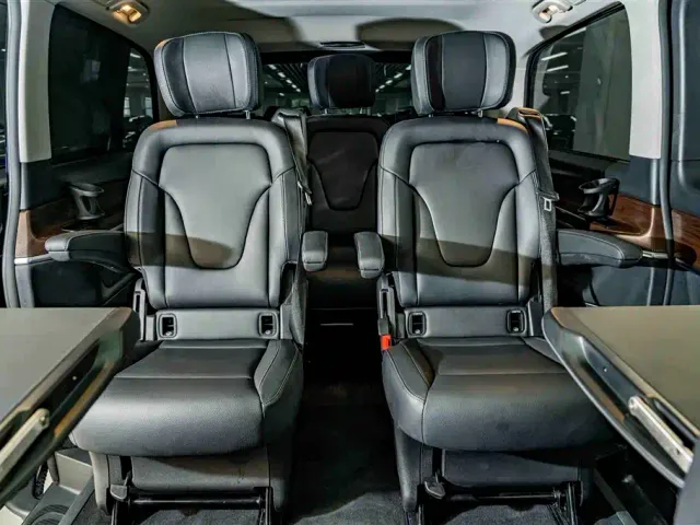 Mercedes-Benz V-Class — Фото автомобиля 24