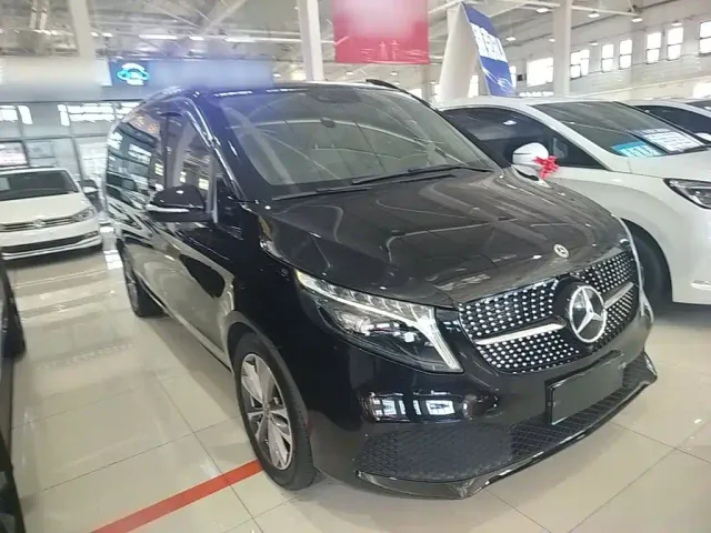 Mercedes-Benz V-Class — Фото автомобиля 3