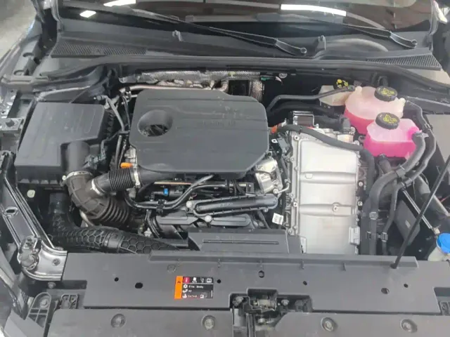 Roewe M7 DMH — Фото автомобиля 19