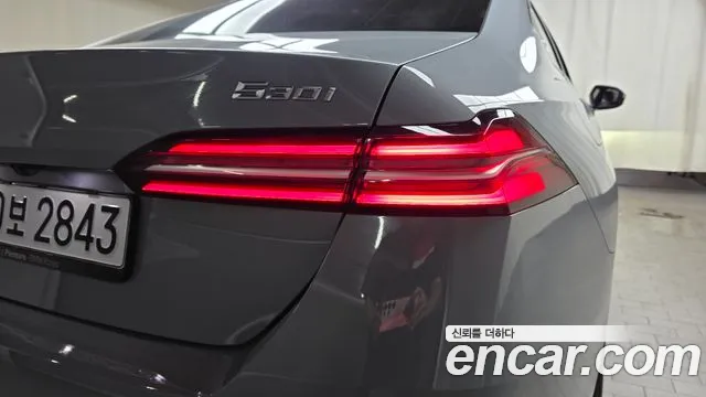 BMW 5-Series 5 серия (G60) 530i xDrive M Sport — Фото автомобиля 19
