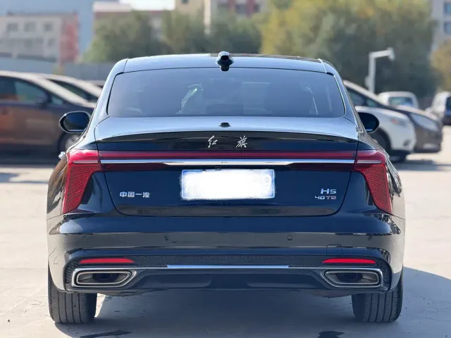 Hongqi H5 — Фото автомобиля 8
