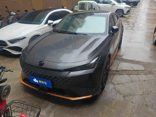 Changan Changan UNI-V 2024 1.5T Deluxe Sport — Фото автомобиля 2