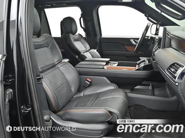 Lincoln Navigator — Фото автомобиля 10