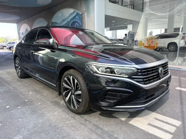 Volkswagen Passat — Фото автомобиля 3