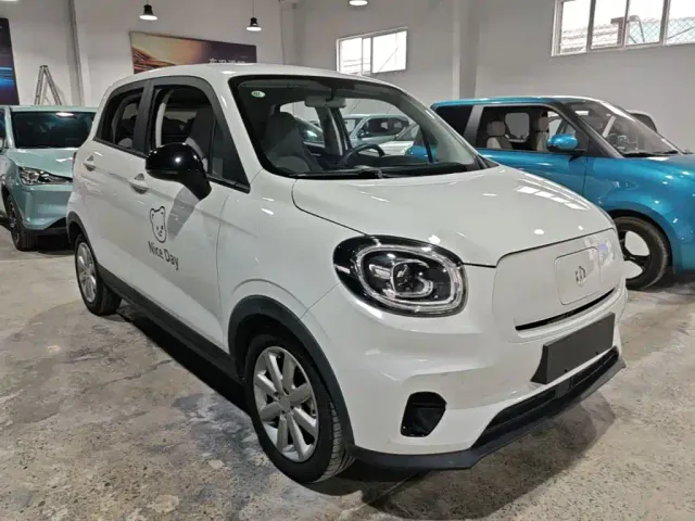 Leapmotor T03 — Фото автомобиля 11