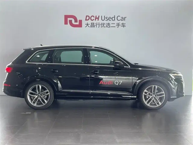 Audi Q7 — Фото автомобиля 2