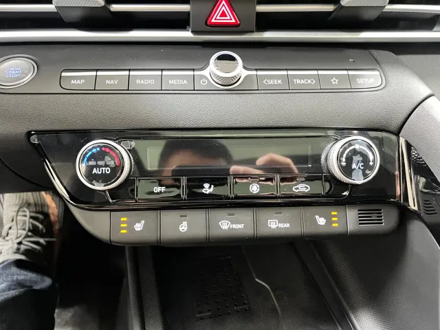 Hyundai Elantra — Фото автомобиля 18