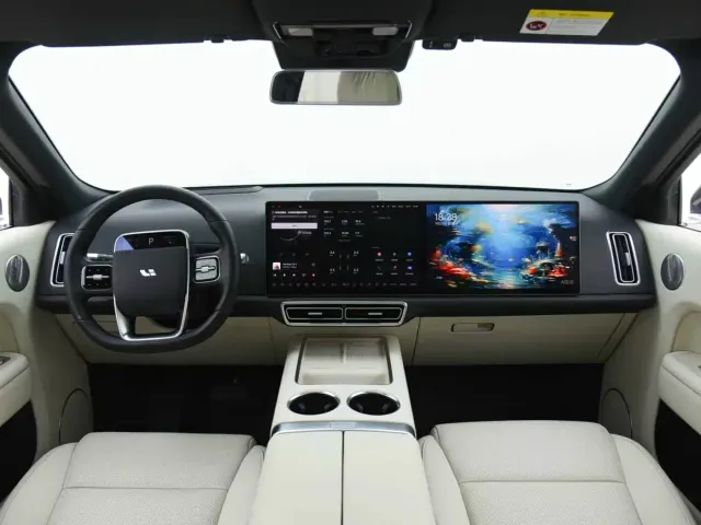 Li Auto L8 — Фото автомобиля 11